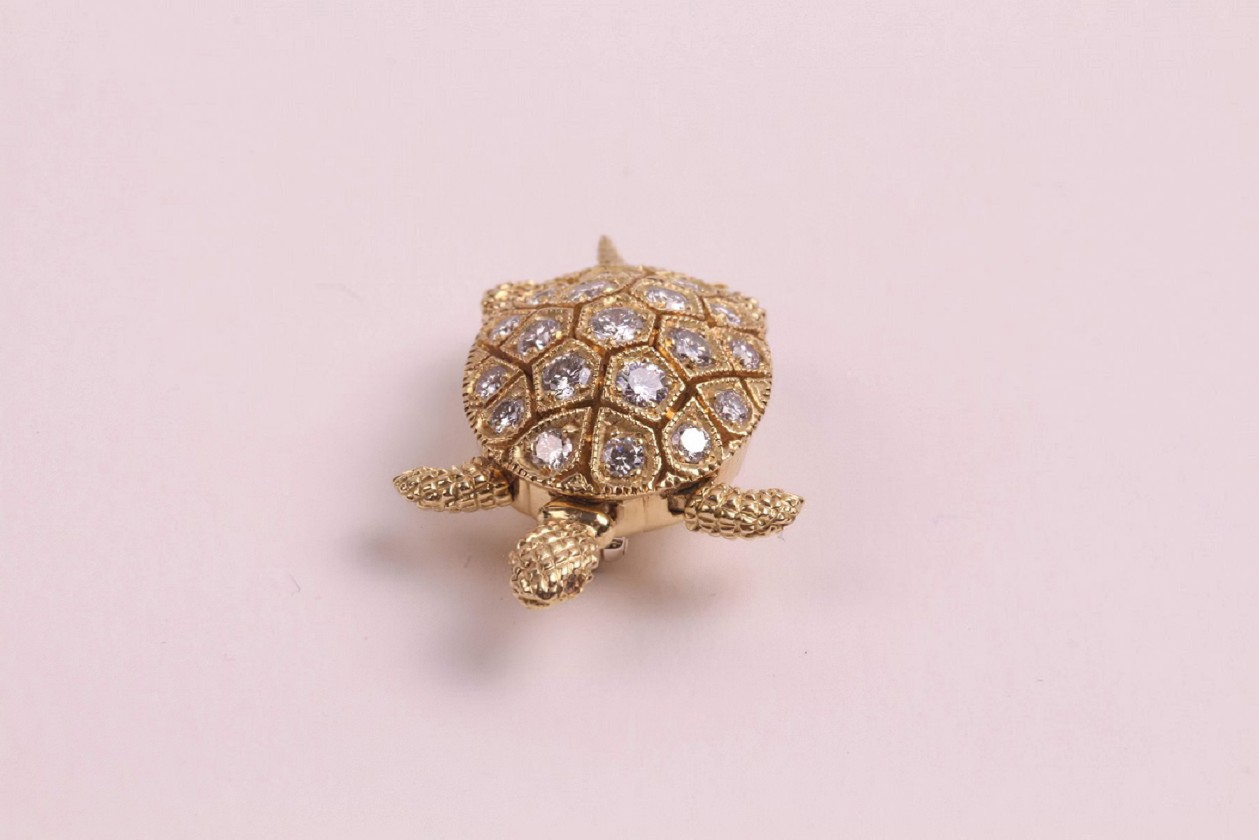 Broche Vintage Tortue En Métal Doré - Longueur Environ 3cm - Occasion Bon état